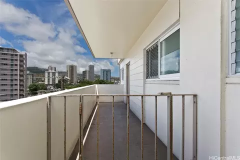 2488 Kapiolani Blvd #704, Honolulu, HI 96826