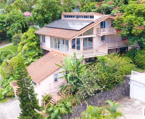 989 Pukoo Pl, Honolulu, HI 96825