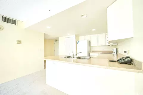 1314 Kalakaua Ave #408, Honolulu, HI 96826