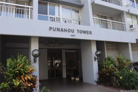 1621 Dole St #PH3, Honolulu, HI 96822