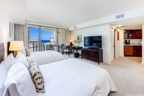 223 Saratoga Rd #1508, Honolulu, HI 96815