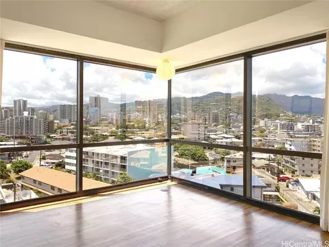 1750 Kalakaua Ave #911, Honolulu, HI 96826