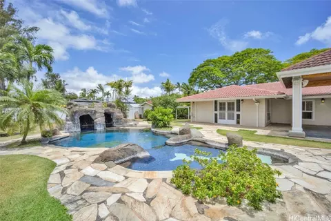 348 Kailua Rd, Kailua, HI 96734
