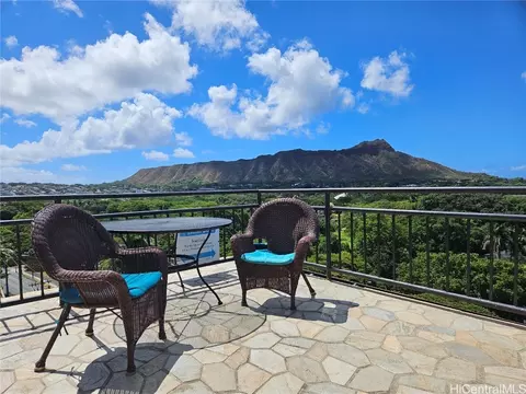 134 Kapahulu Ave #403, Honolulu, HI 96815
