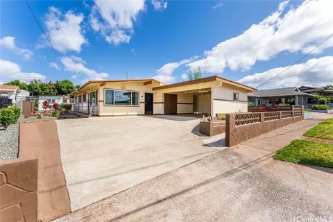 1472 Kuahaka St, Pearl City, HI 96782