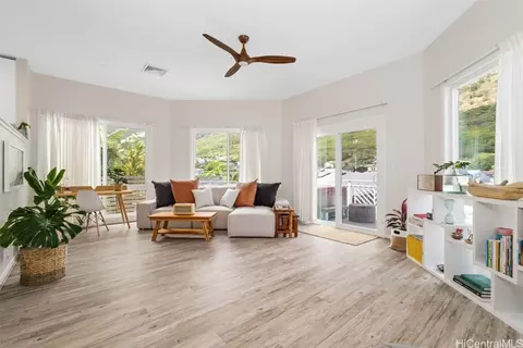 105 A Kaeleloi Pl, Honolulu, HI 96821