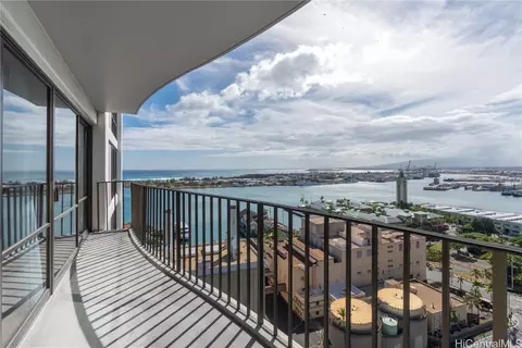 700 Richards St #2302, Honolulu, HI 96813
