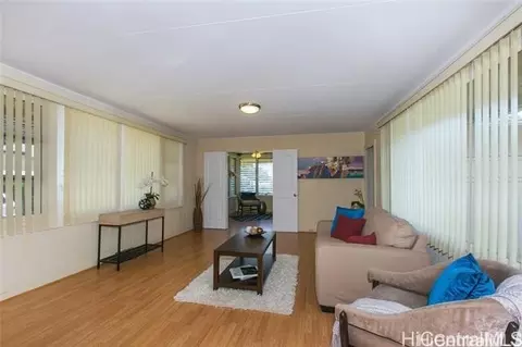 2640 Henry St, Honolulu, HI 96817