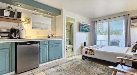 2463 Kuhio Ave #410, Honolulu, HI 96815