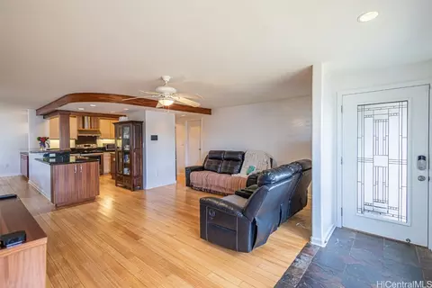95-176 Hokuula Pl, Mililani, HI 96789