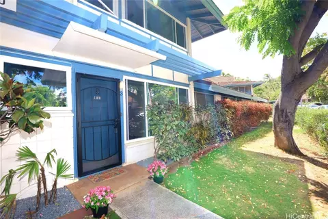 4185 Keanu St #35, Honolulu, HI 96816