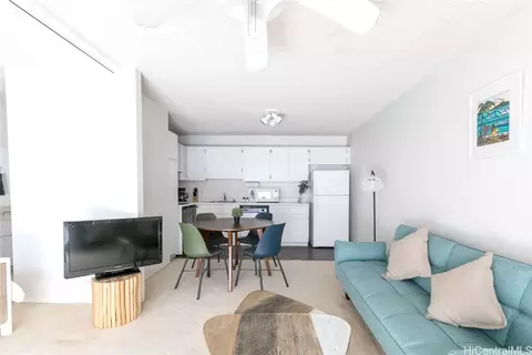 2240 Kuhio Ave #2806, Honolulu, HI 96815