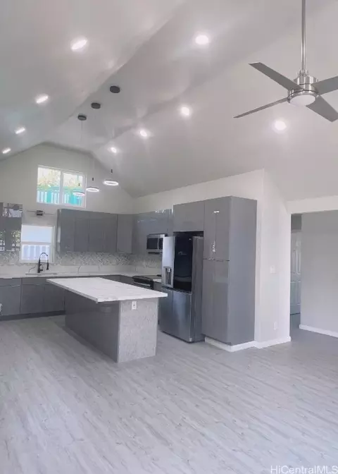 87-664 Manuaihue St, Waianae, HI 96792