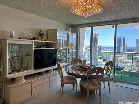 1450 Young St #2607, Honolulu, HI 96814