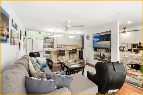 2415 Ala Wai Blvd #1004, Honolulu, HI 96815
