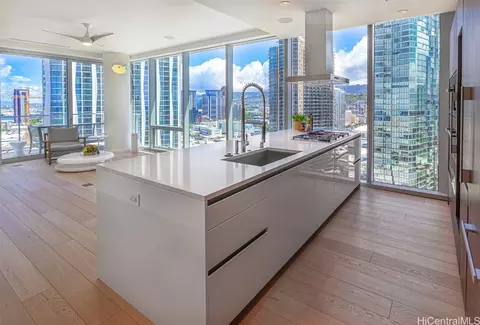 1118 Ala Moana Blvd #2305, Honolulu, HI 96814