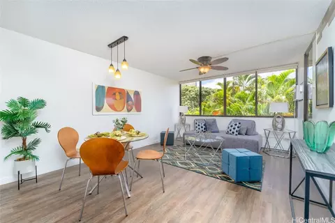 2752 Kaaha St #205, Honolulu, HI 96826