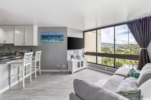 300 Wai Nani Way #II-1015, Honolulu, HI 96815