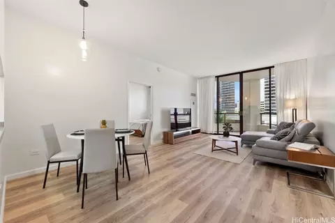725 Kapiolani Blvd #704, Honolulu, HI 96813