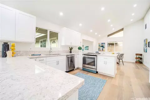 95-139 Maiaku Pl, Mililani, HI 96789