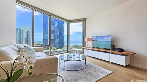 1001 Queen St #1404, Honolulu, HI 96814