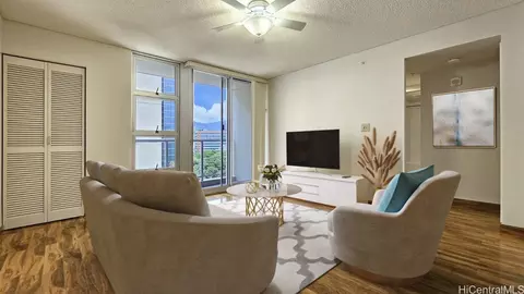 1315 Kalakaua Ave #1211, Honolulu, HI 96826
