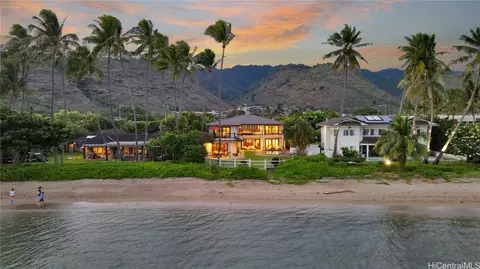 5633 Kalanianaole Hwy, Honolulu, HI 96821