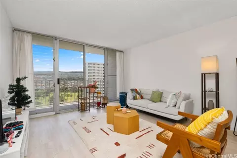 1128 Ala Napunani St #1502, Honolulu, HI 96818