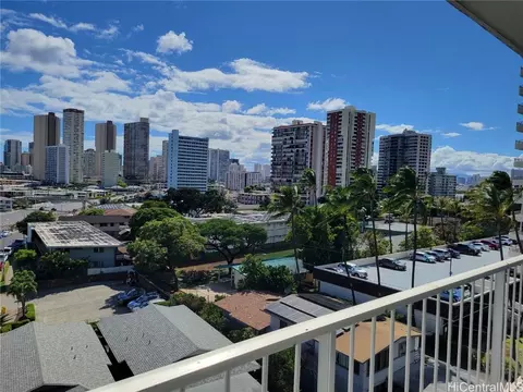 1941 Church Ln #701, Honolulu, HI 96826