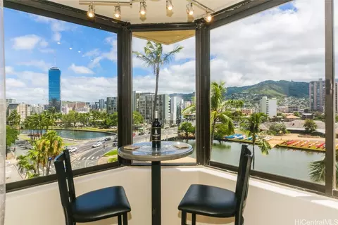 444 Niu St #814, Honolulu, HI 96815