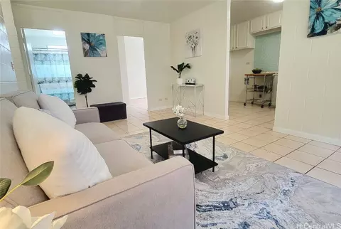 94-245 Leowahine St #E-2017, Waipahu, HI 96797