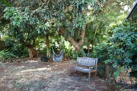 1144 Hunakai St, Honolulu, HI 96816