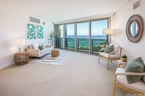 1177 Queen St #3704, Honolulu, HI 96814