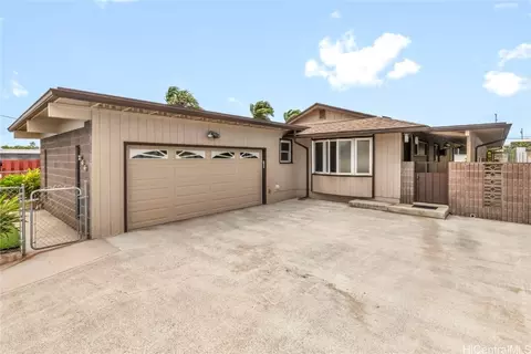 744 Luakaha St, Honolulu, HI 96816