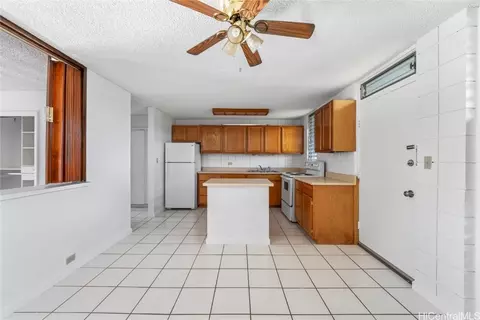 1506 Kaumualii St #D212, Honolulu, HI 96817