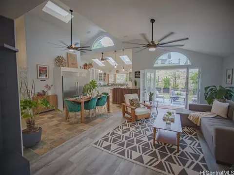 92-1353 Kikaha St, Kapolei, HI 96707