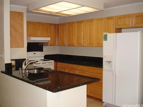 605 Mananai Pl #25F, Honolulu, HI 96818