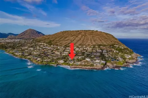 60 Hanapepe Loop, Honolulu, HI 96825