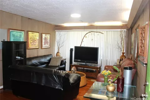 94-985 Nalii St, Waipahu, HI 96797