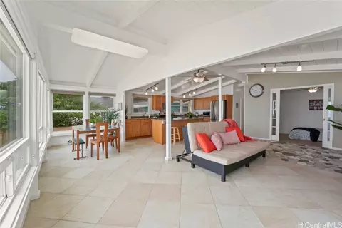 53-725 Kamehameha Hwy, Hauula, HI 96717