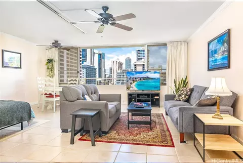 435 Seaside Ave #1006, Honolulu, HI 96815