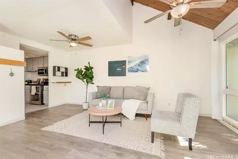 525 Pepeekeo St #752B, Honolulu, HI 96825