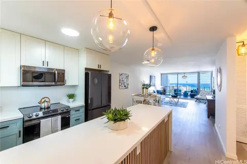 469 Ena Rd #2908, Honolulu, HI 96815