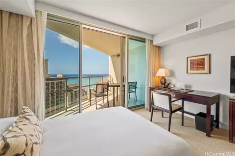 223 Saratoga Rd #2208, Honolulu, HI 96815