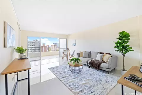 927 Prospect St #605, Honolulu, HI 96822