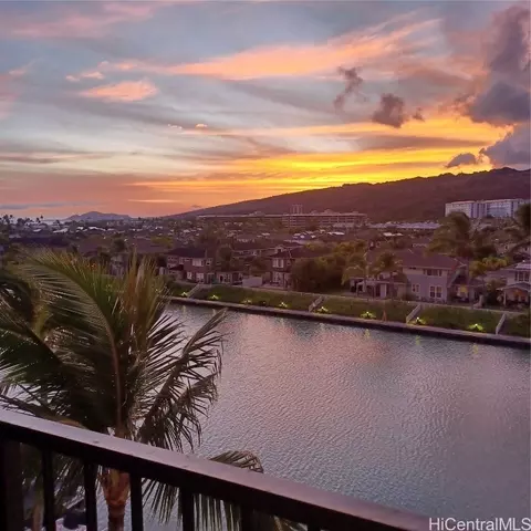 500 Lunalilo Home Rd #15D, Honolulu, HI 96825