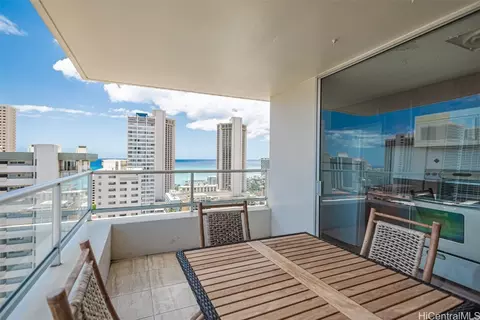 2421 Tusitala St #2404, Honolulu, HI 96815