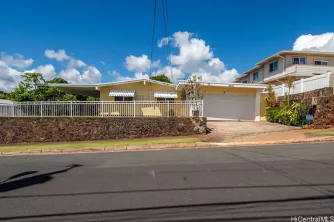 99-536 Paihi St, Aiea, HI 96701