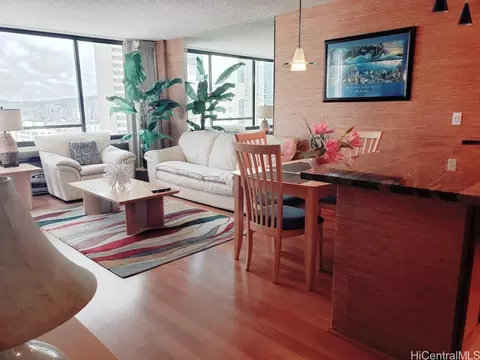 430 Lewers St #2605, Honolulu, HI 96815