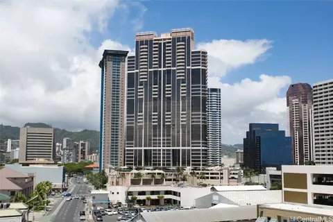 600 Queen St #2008, Honolulu, HI 96813